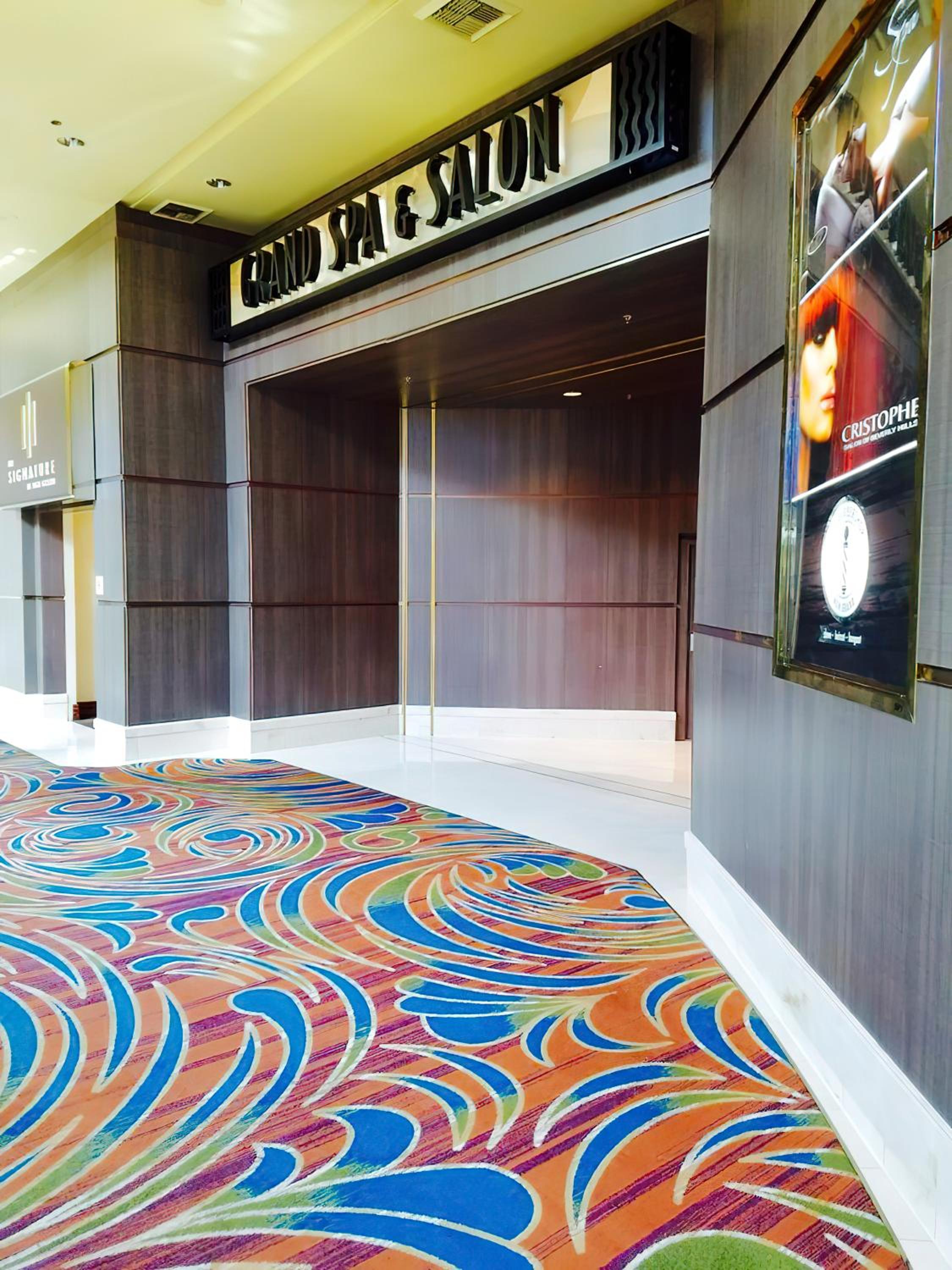 888 Signature Suites Collection At Signature Condo Hotel 40/48