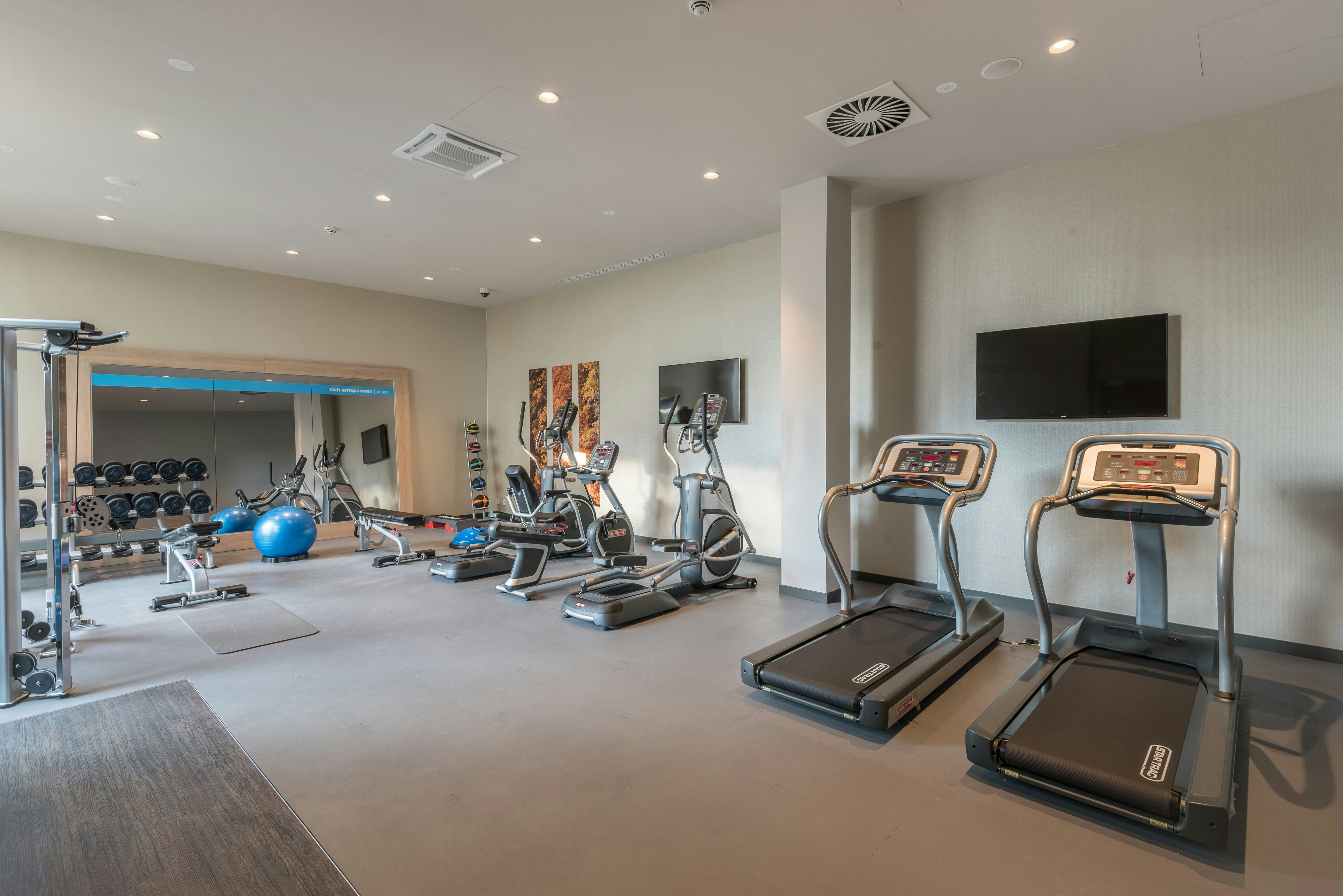 Hampton By Hilton Freiburg 2/4