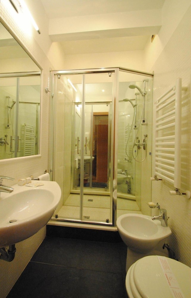 Hotel Verona Rome 11/56
