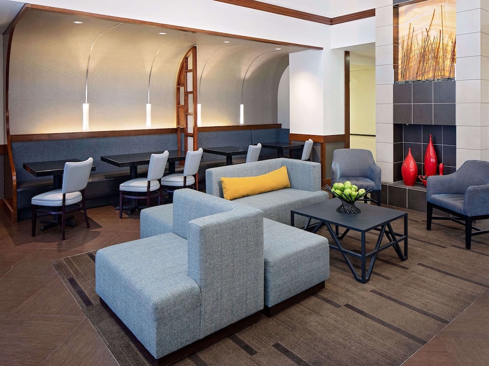 Hyatt Place Ontario/Rancho Cucamonga 20/33