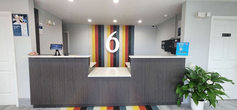 Lobby at Motel6 Aransas Pass, TX, ARANSAS PASS - TX