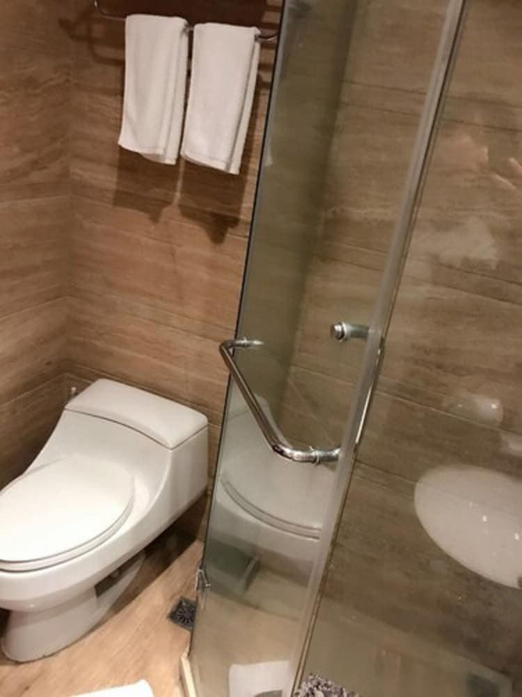 Shanghai ZiYuan Service Apartment 17/61