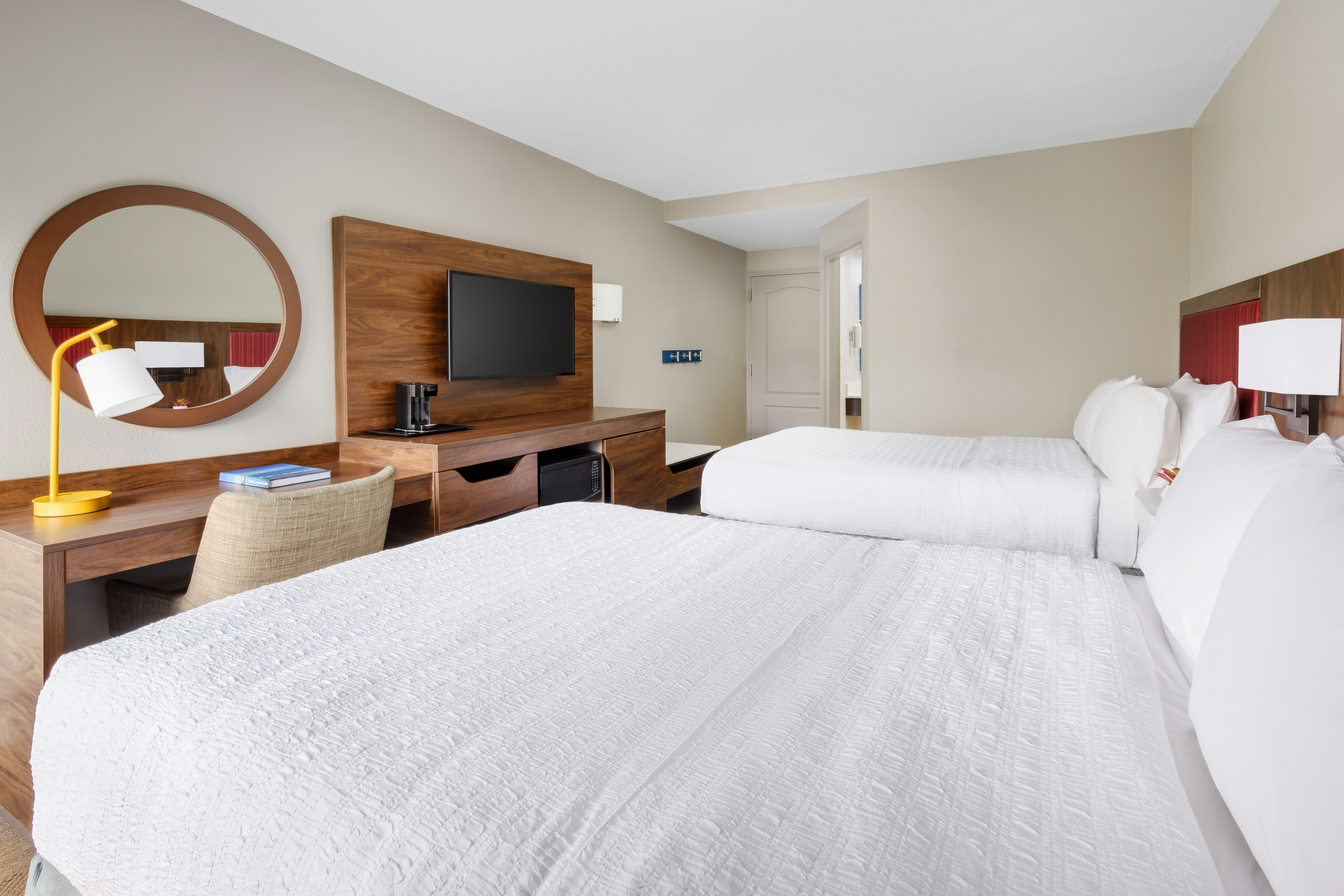 ROOM, 2 DOUBLE BEDS