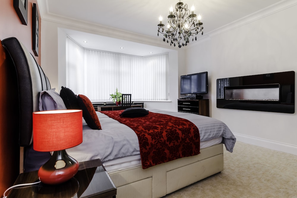 Brooklyn House Bramley Road 28/40
