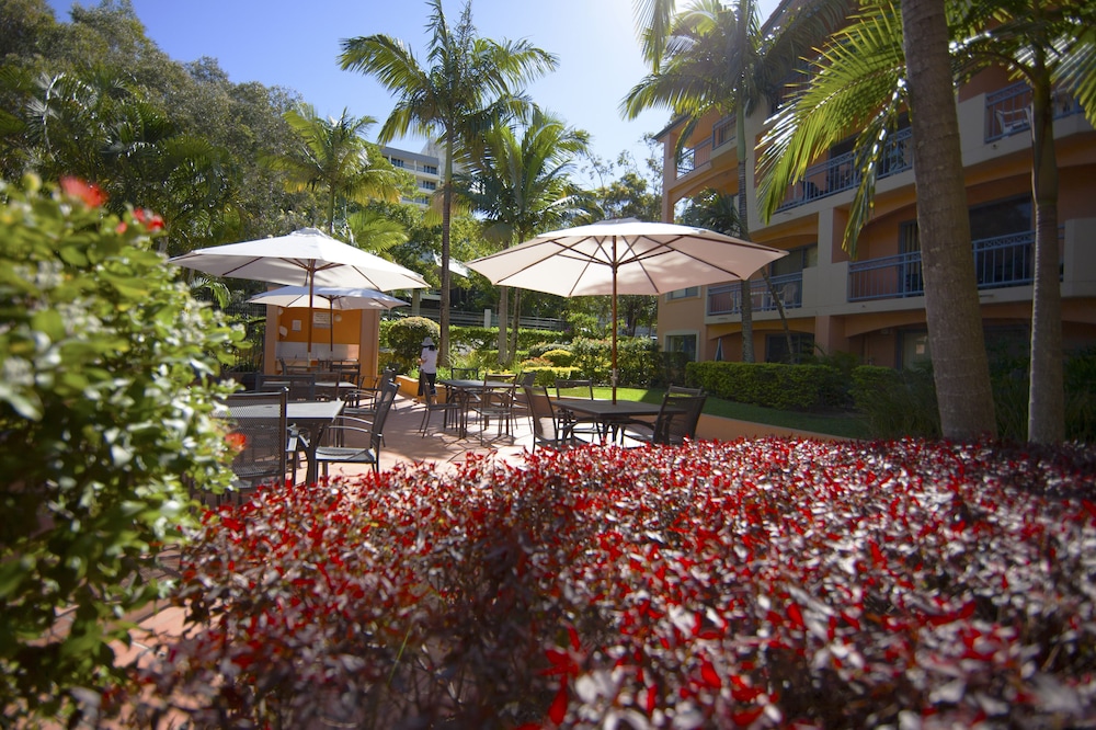 Bella Mare Beachside Apartments 12/77