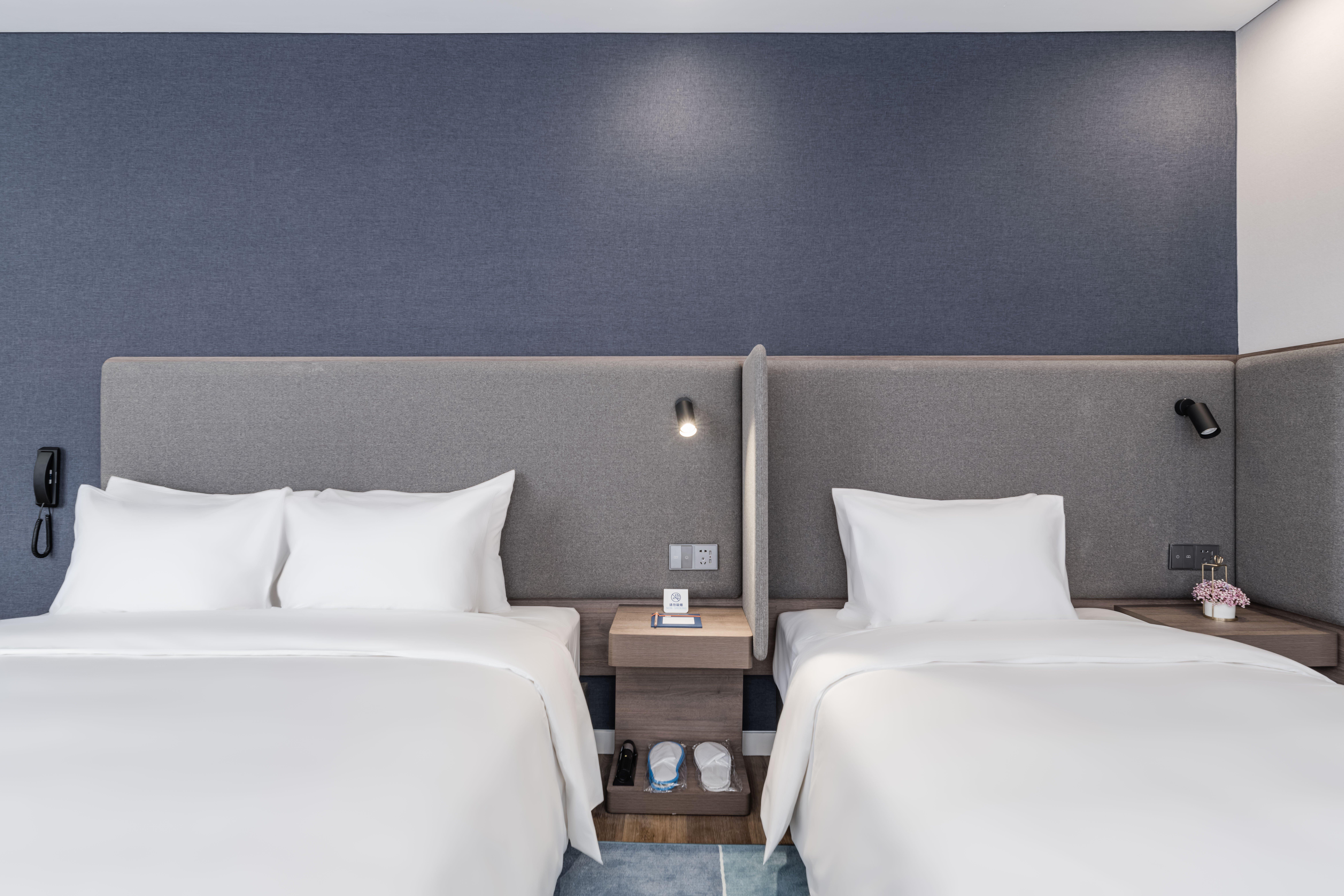 Suite, Single, 1 King and 1 Single Beds، Holiday Inn Express Shanghai Pudong Chuansha 4/5