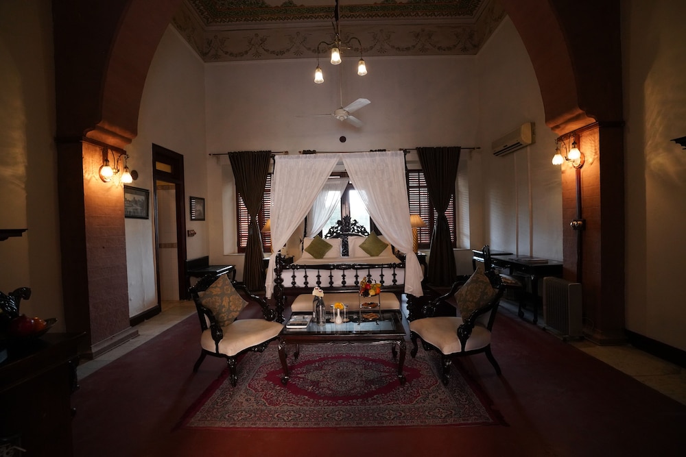 Laxmi Niwas Palace 36/65