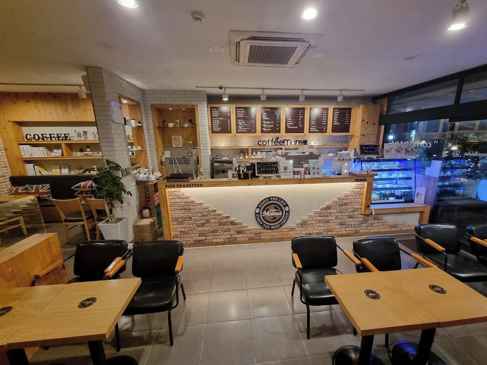 Trevi Hotel 37/46