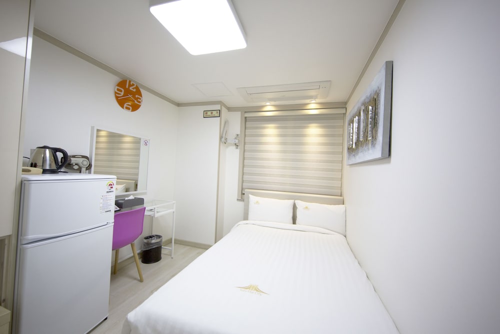 Inn-The City Business Hotel 22/53