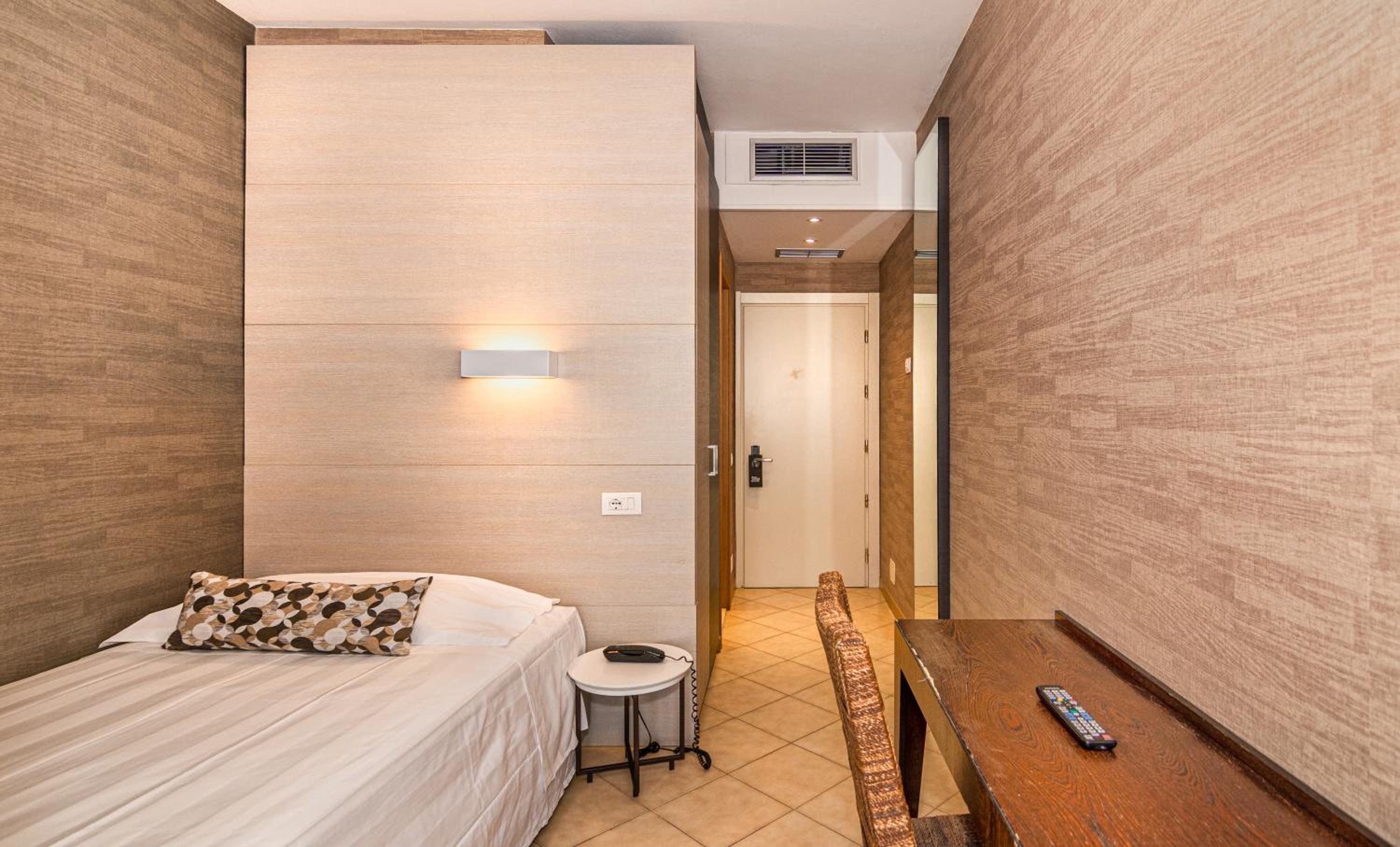 Hotel Joseph 24/50
