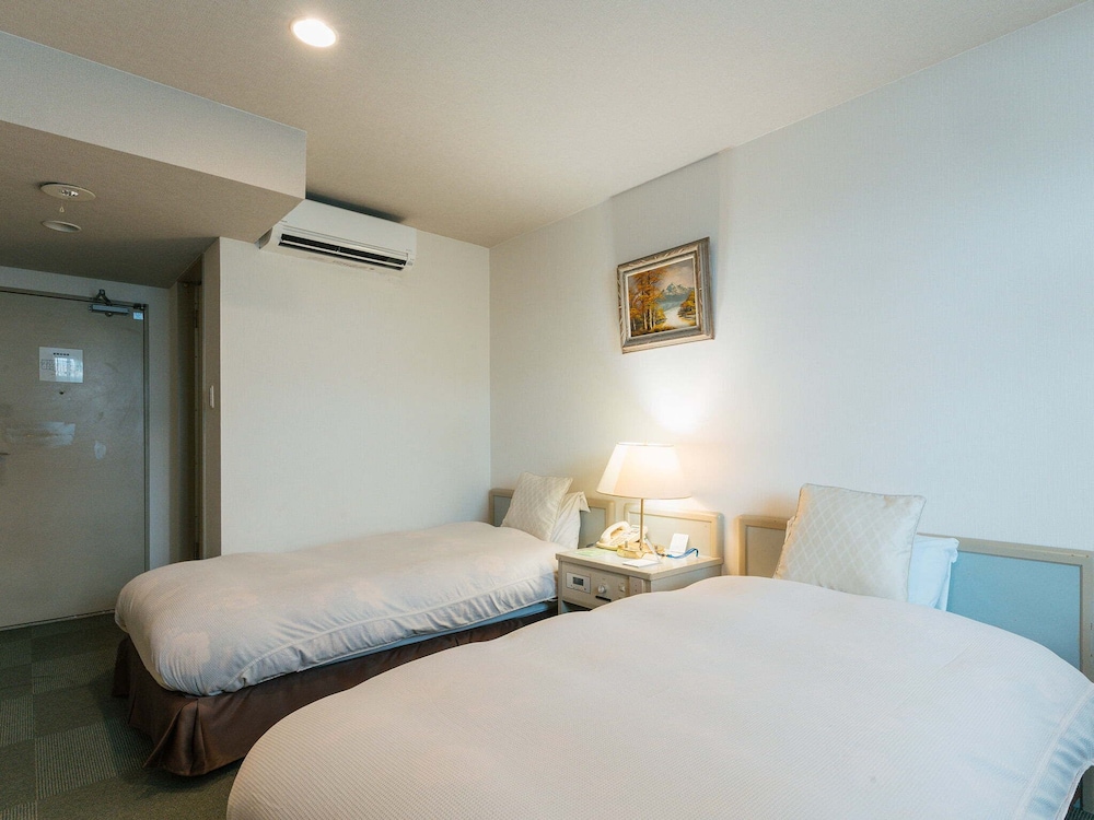 Hotel New Century 24/70