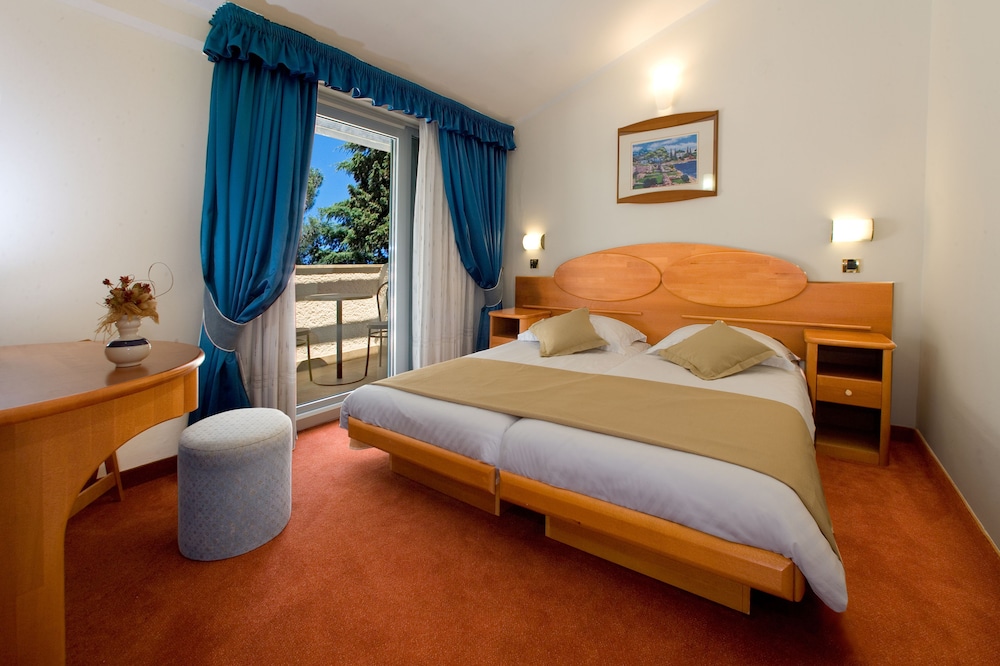 Villa Galijot Plava Laguna 9/50