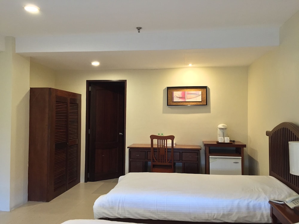Mango Valley Hotel 1 19/67