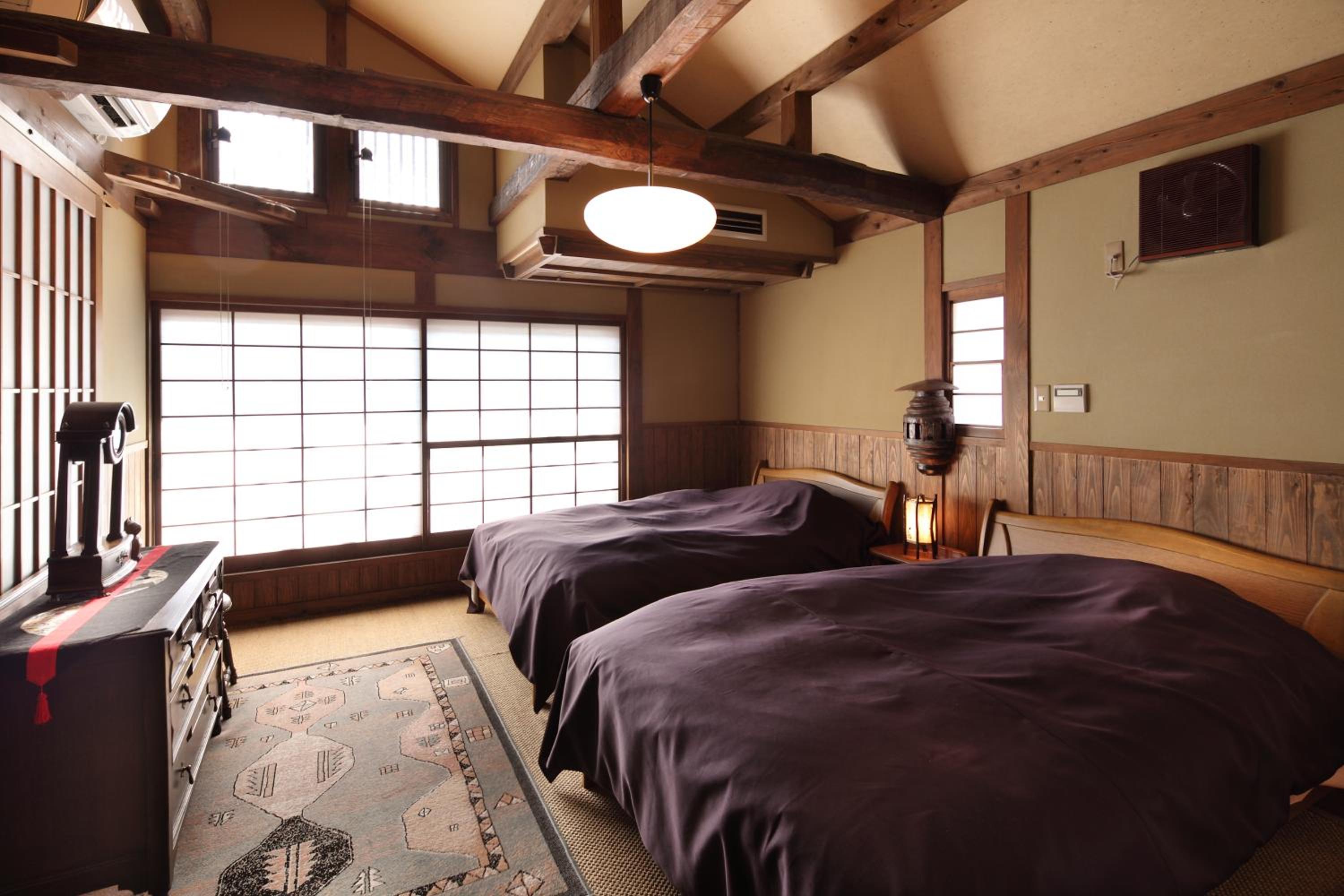 Room, Twin Beds, Shared Bathroom, Adult Only