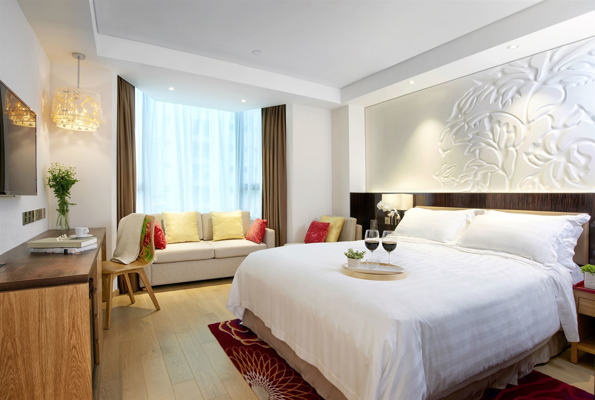 Plus, Wharney, Double Bed