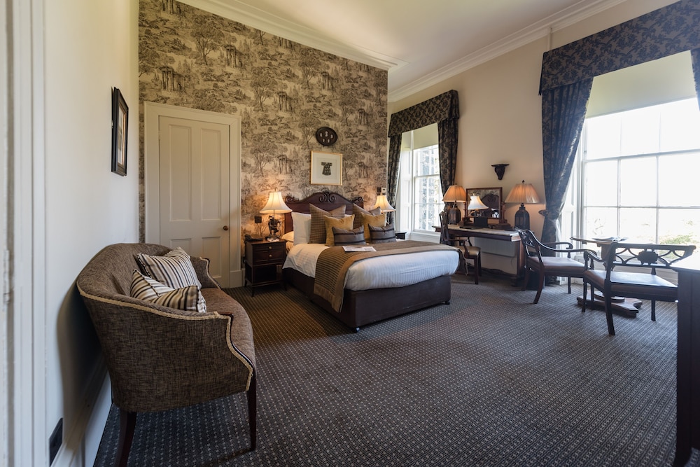 MANOR, DOUBLE BED