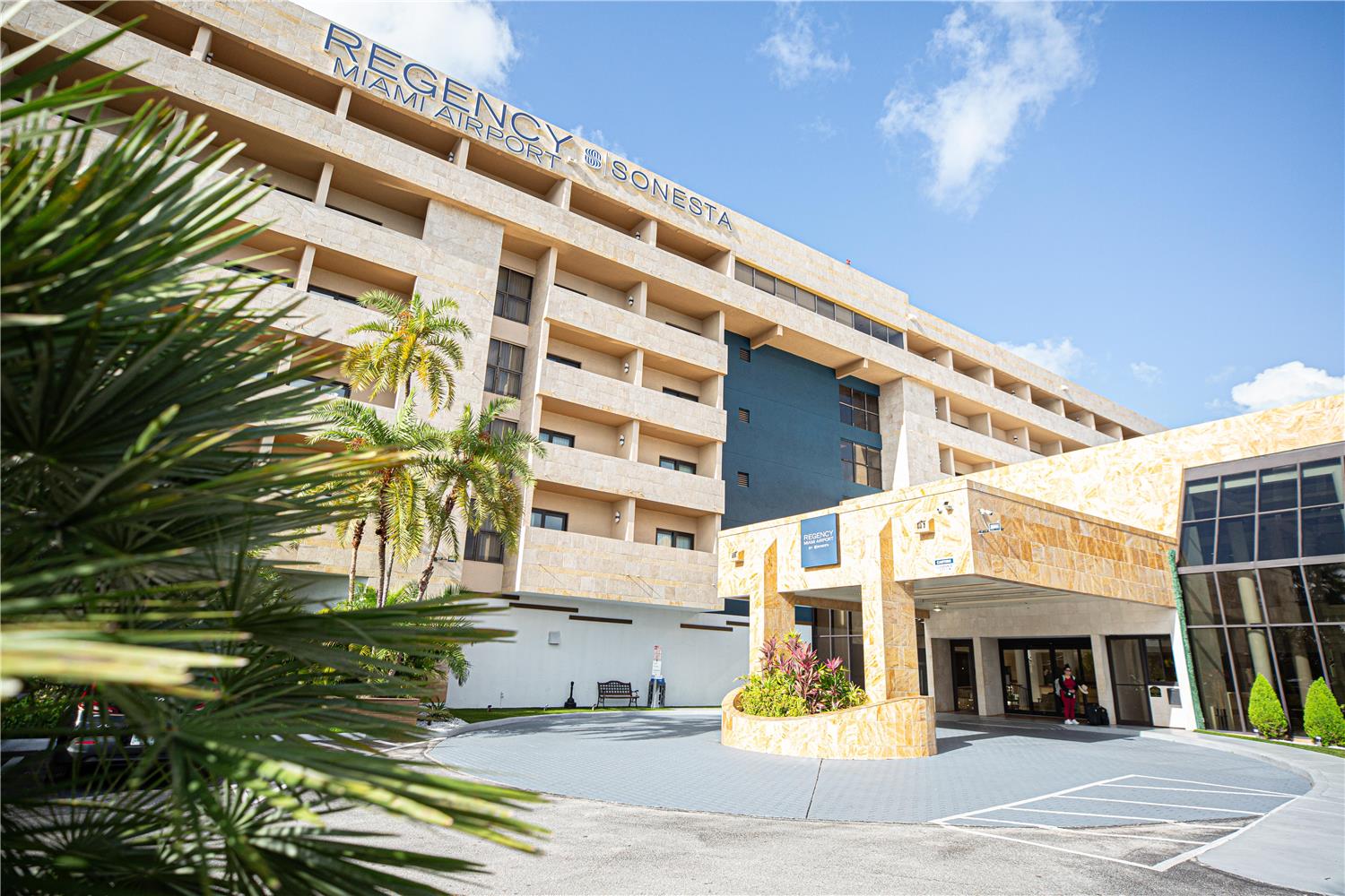 Regency Miami Airport by Sonesta 75/77