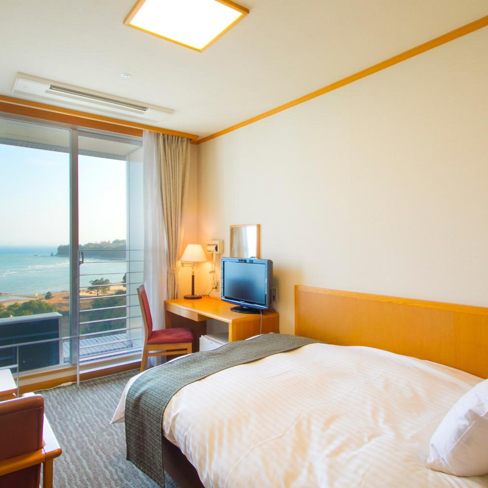 Room, Double Bed, Sea View, with Pool