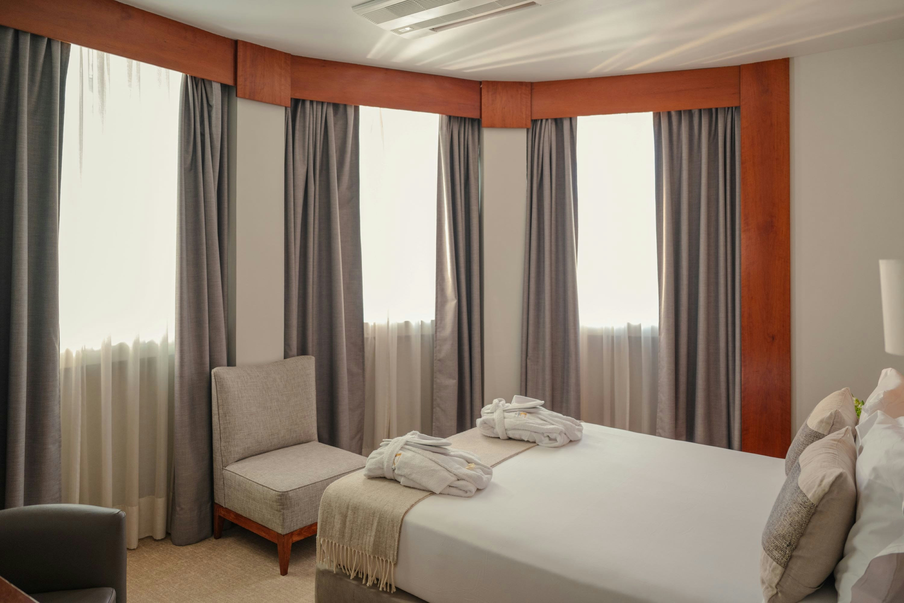 Dom Carlos Liberty Hotel 46/83