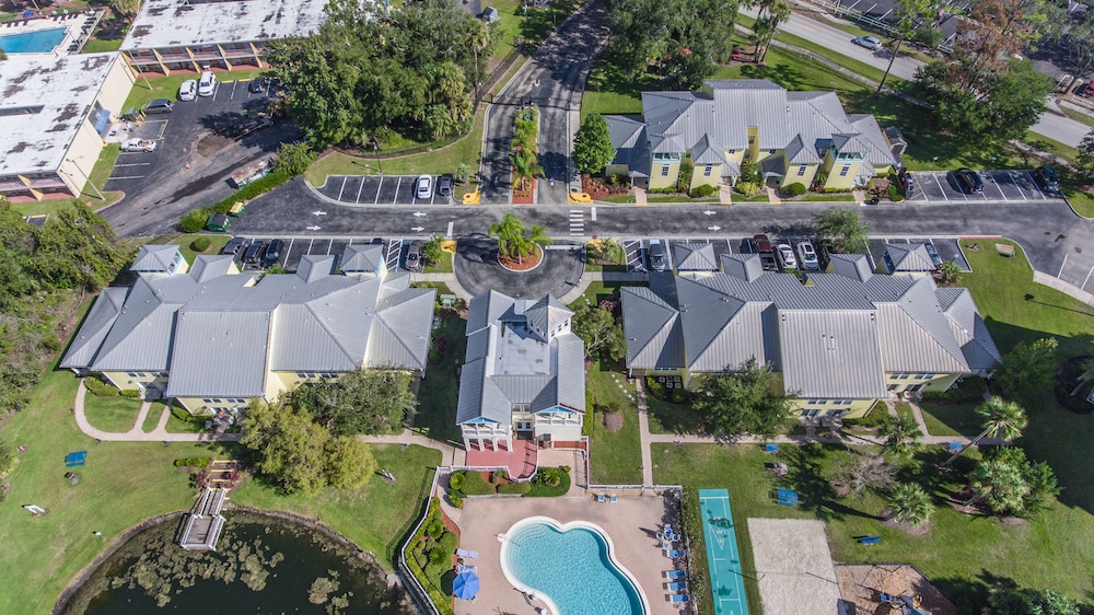 Barefoot Suites 61/69