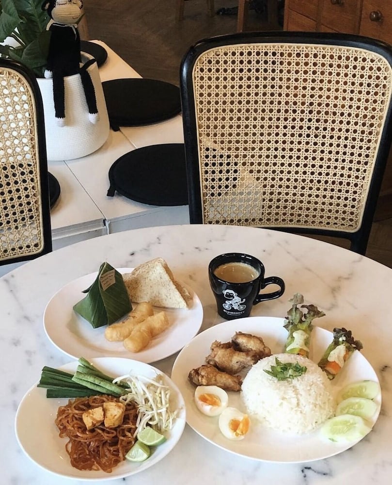 Blu Monkey Hub and Hotel Suratthani 34/50