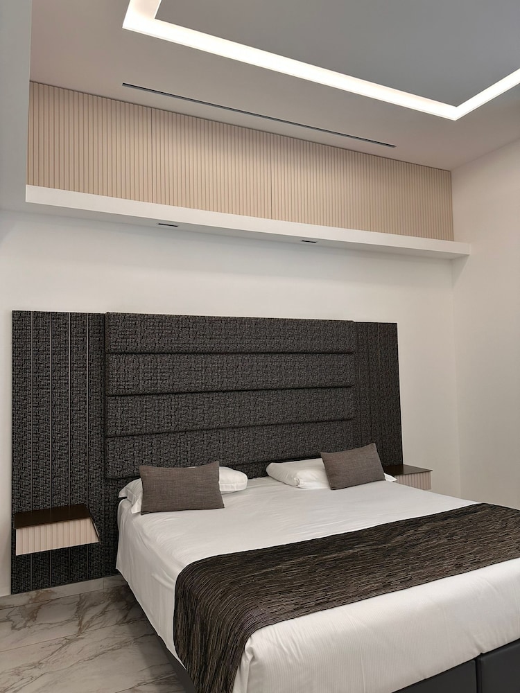Maison Tritone 24/77