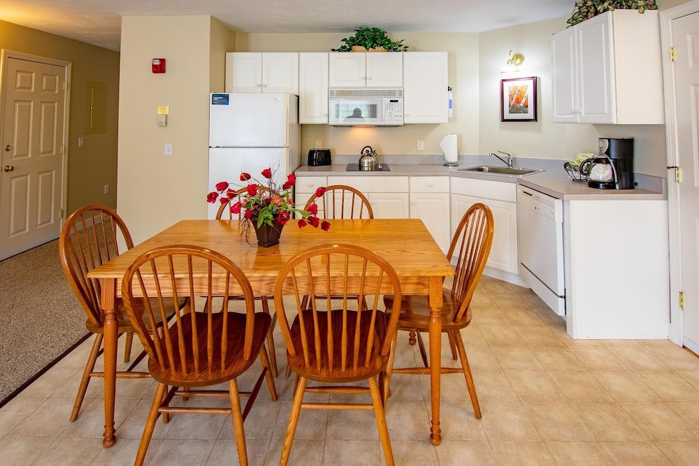 Eastern Slope Inn Resort 28/50