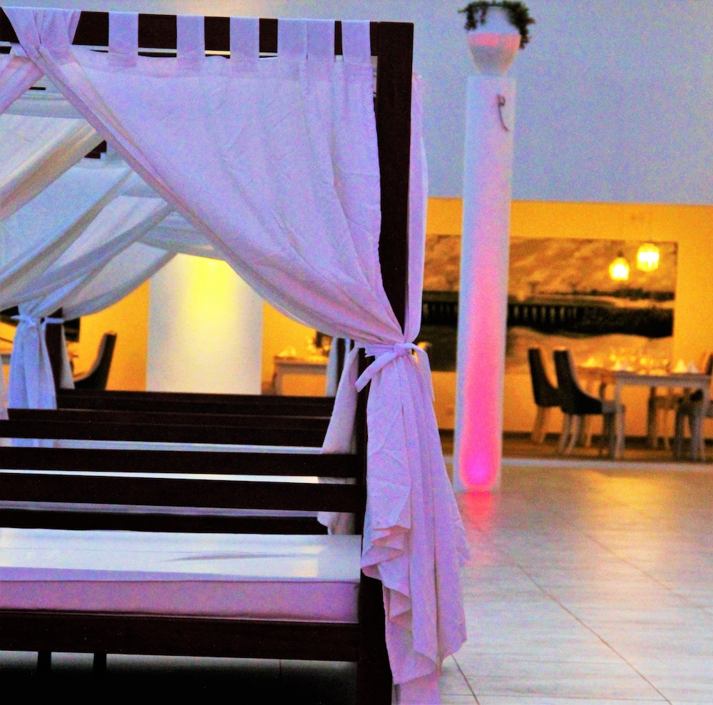 Hotel LIVVO Budha Beach 7/70
