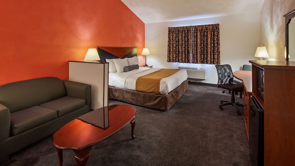 SureStay Hotel by Best Western Greenville 34/43