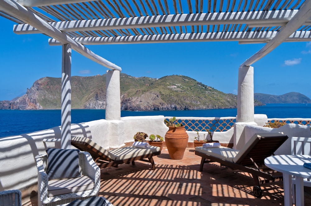 Therasia Resort Sea And Spa 5/100