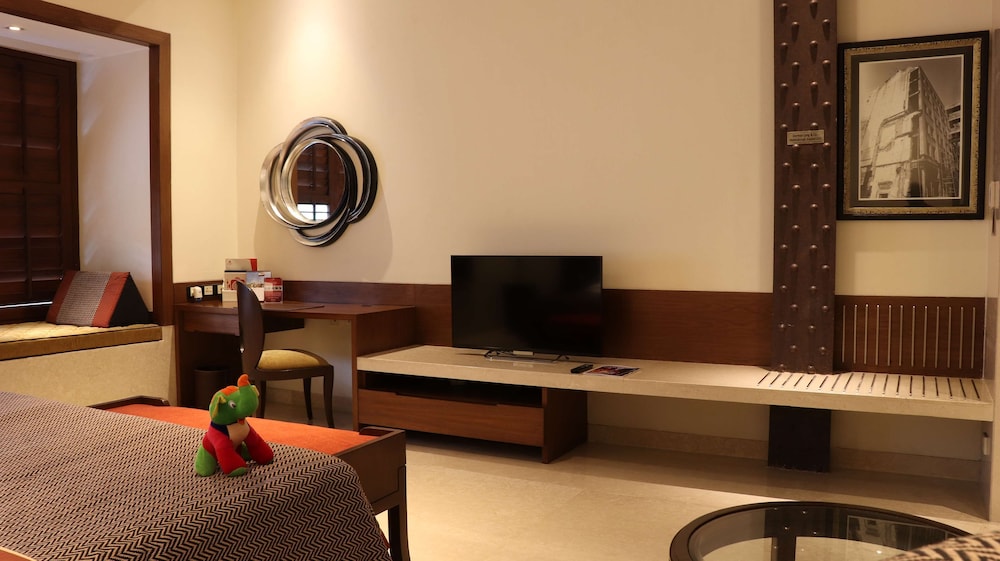 The Lalit Great Eastern Kolkata 48/65