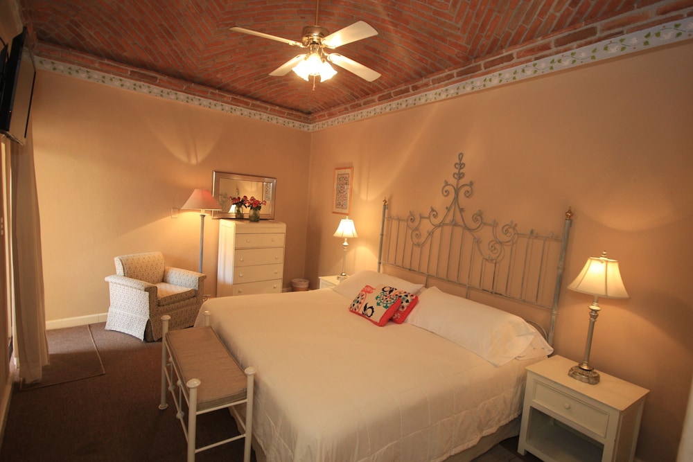 Villa Mirasol Hotel 43/74