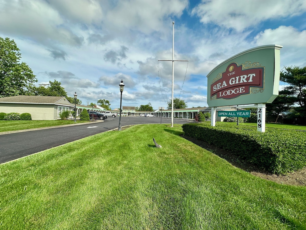 Sea Girt Lodge 67/72