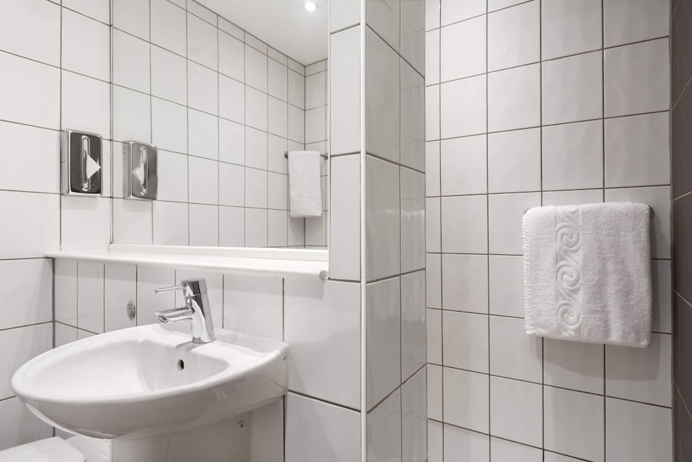 غرفة تنفيذية بسرير مزدوج، Ramada by Wyndham London Stansted Airport 7/7