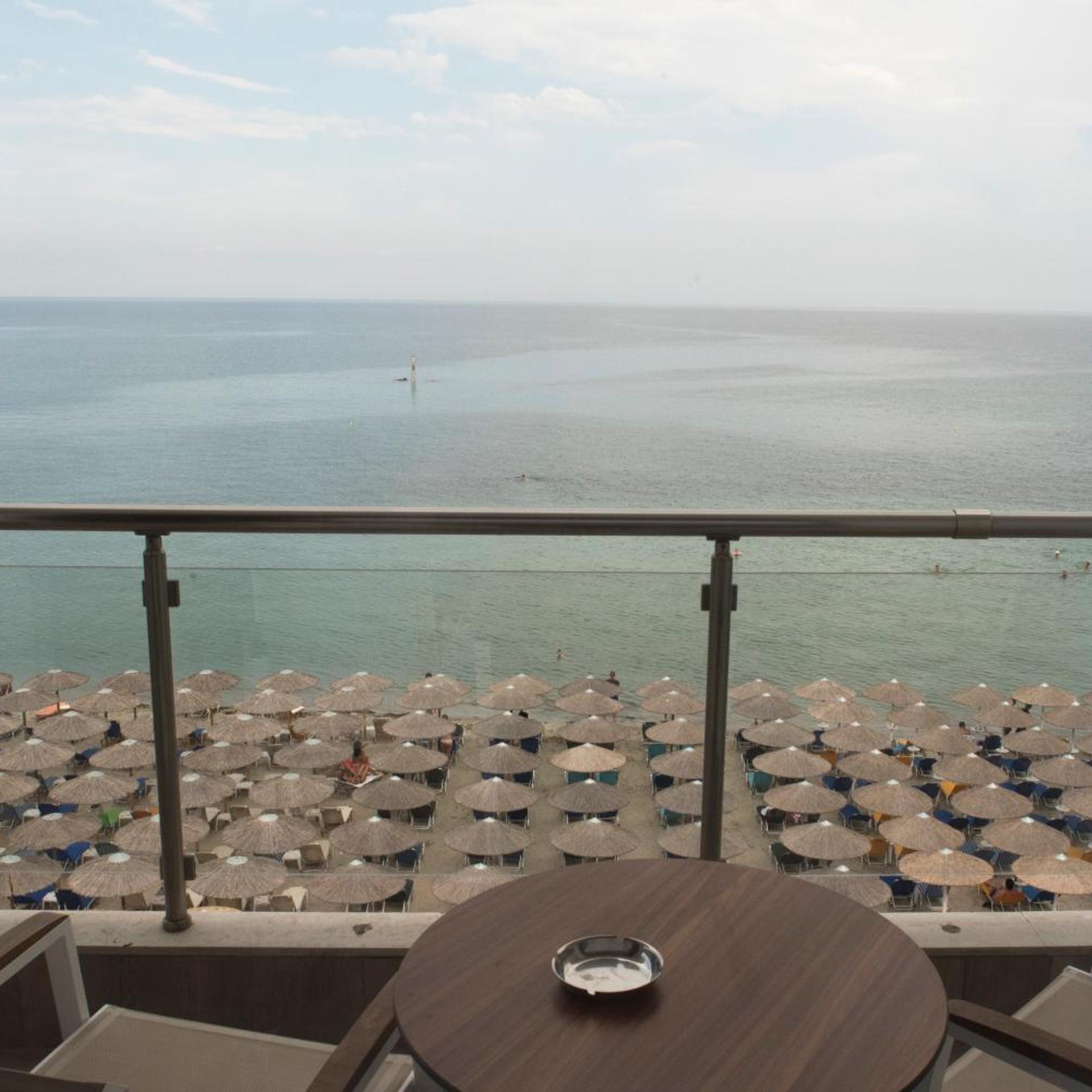 Mistral Seaside Hotel 32/36