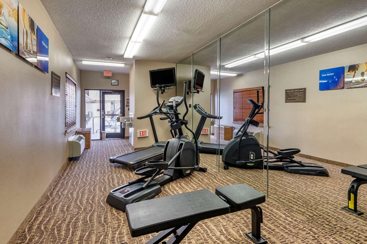 COMFORT INN DFW NORTH/IRVING 4/13