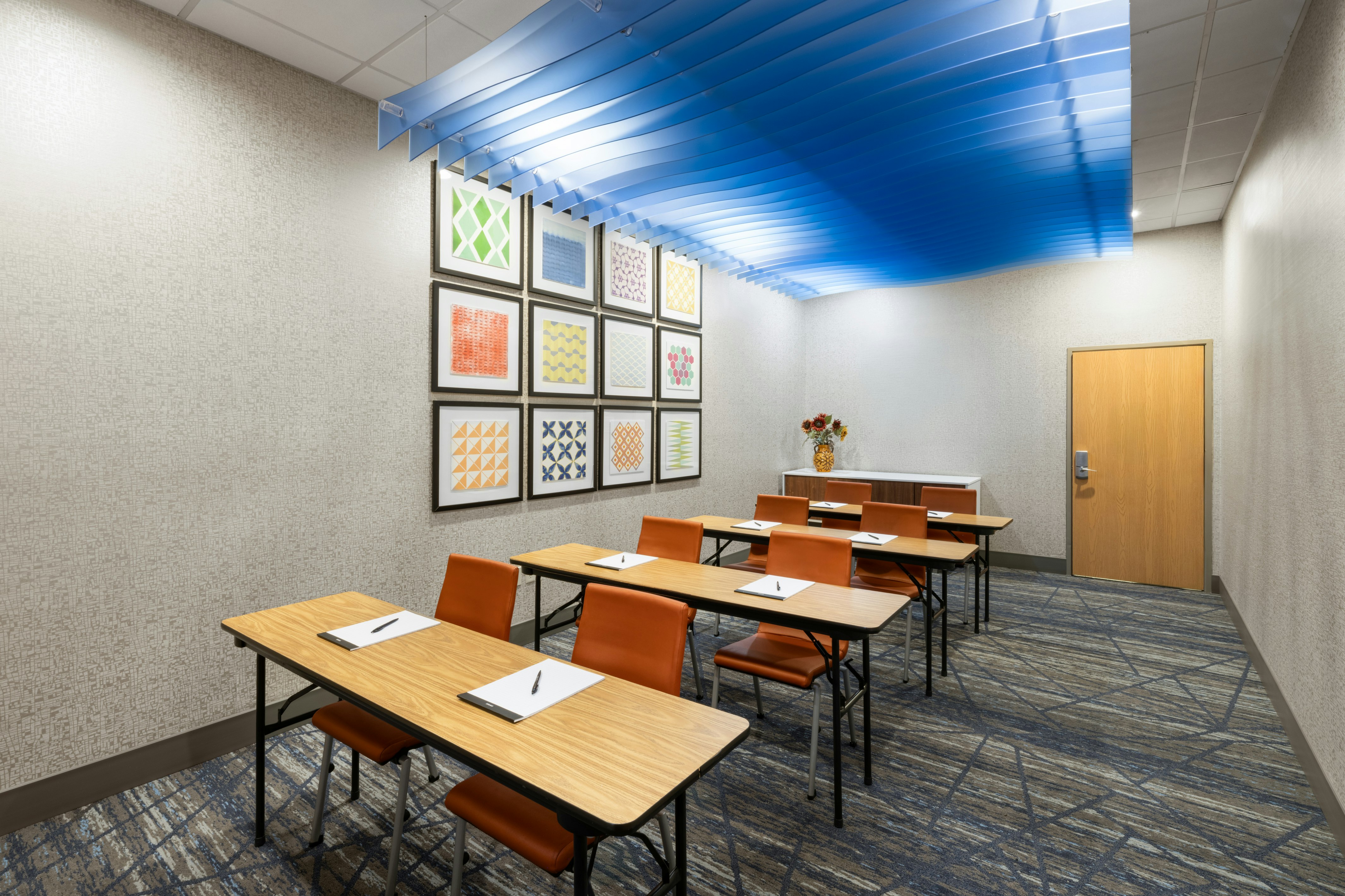 Holiday Inn Express Lake Wales N-Winter Haven 59/71