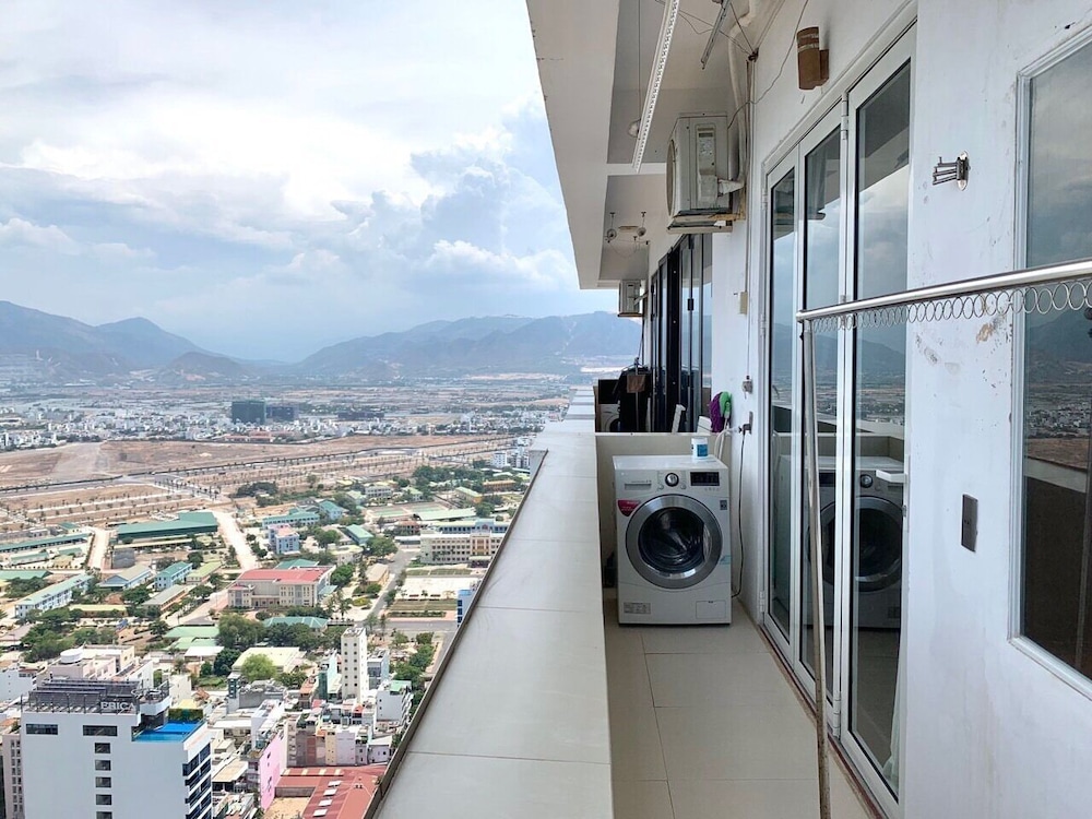 Ideal Time Apartment 4/50