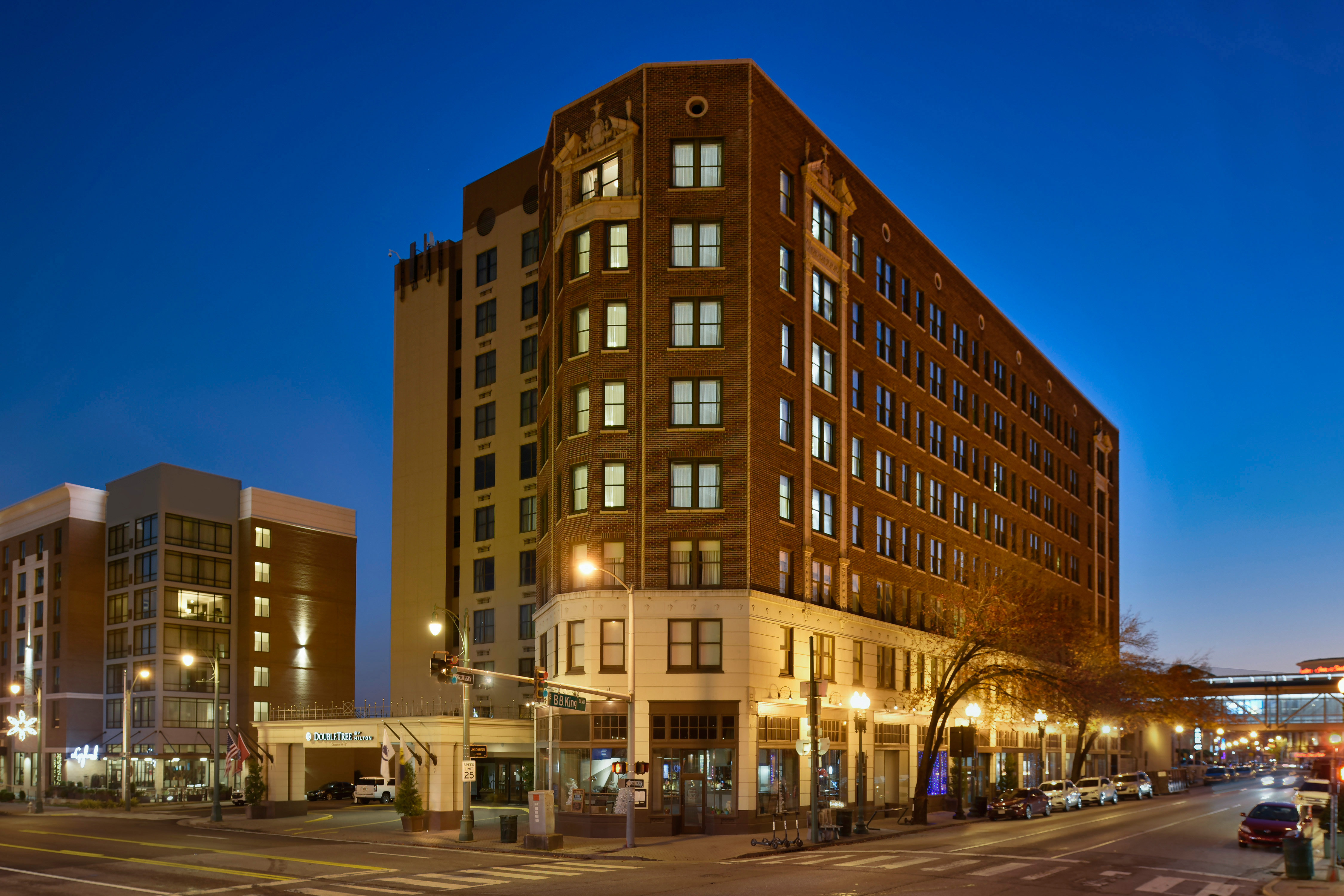 Doubletree By Hilton Hotel Memphis Downtown 2/53
