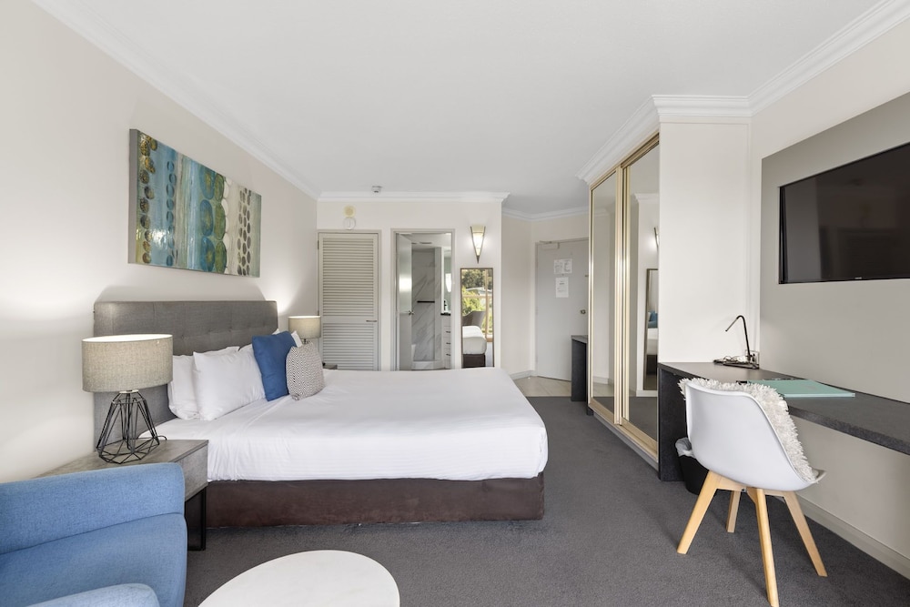 Novotel Pacific Bay 18/79