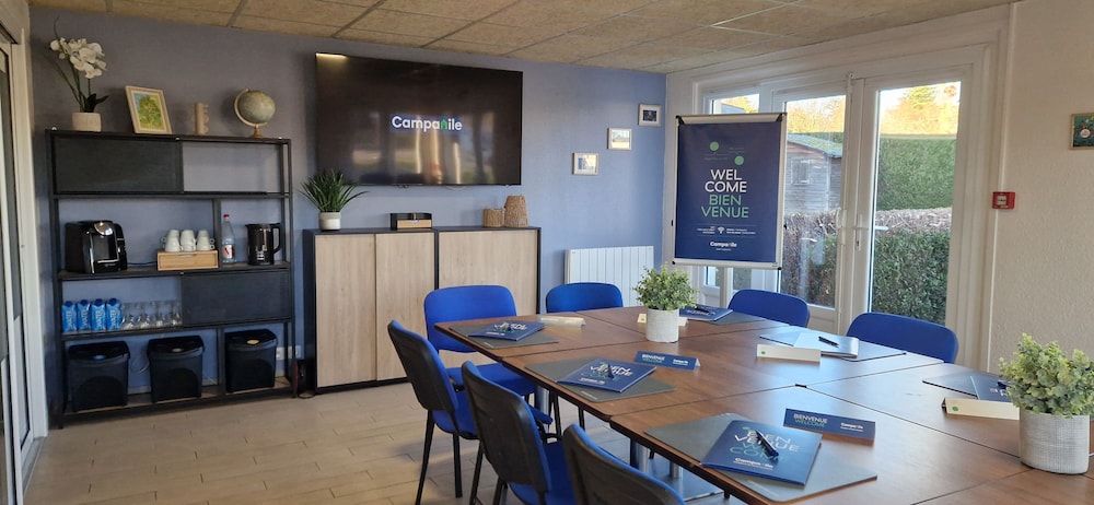 Campanile Saint Quentin 44/73
