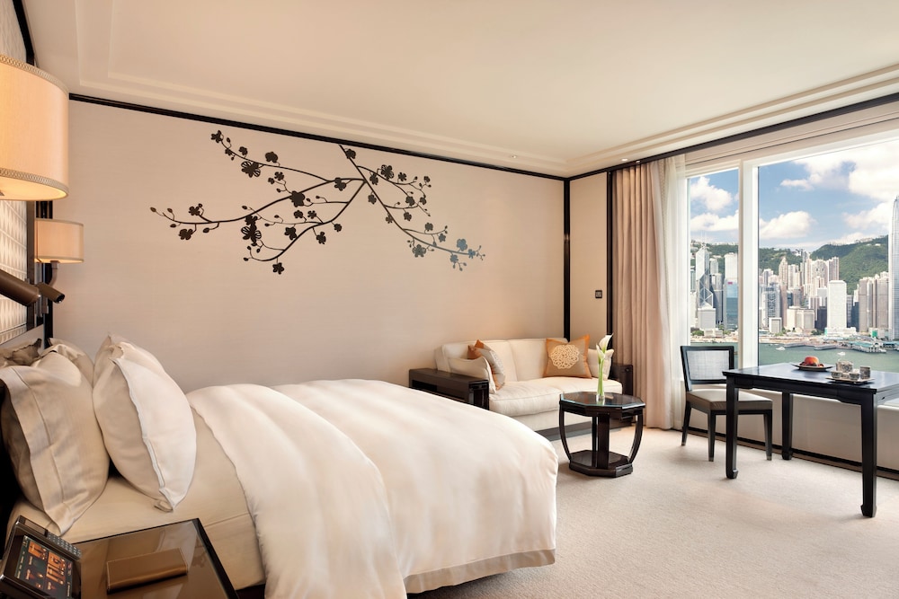 GRAND, DELUXE, TWIN BEDS