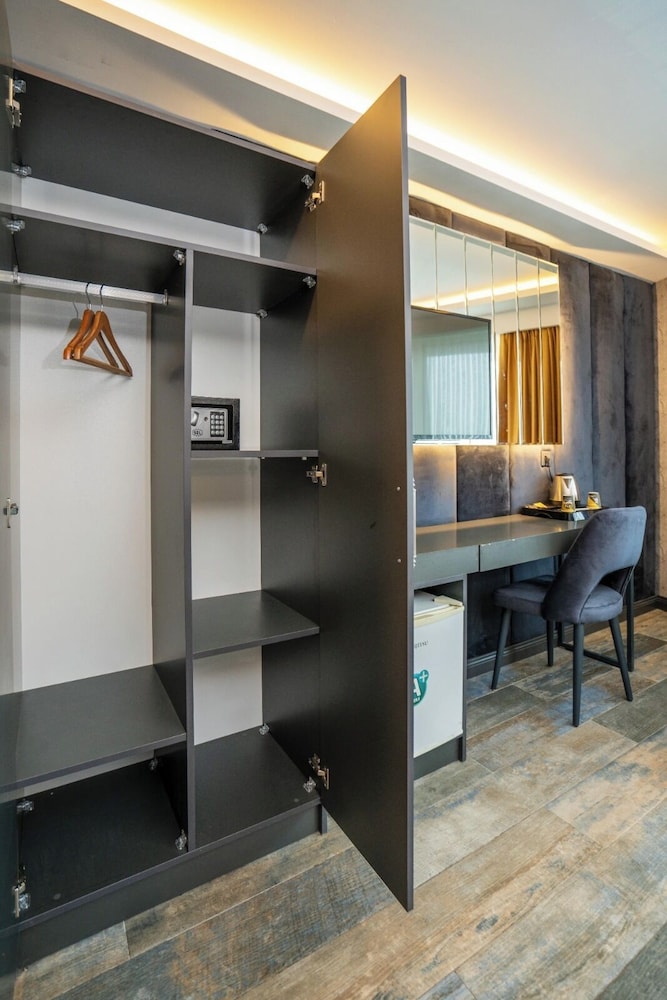 Eva Otel 42/50