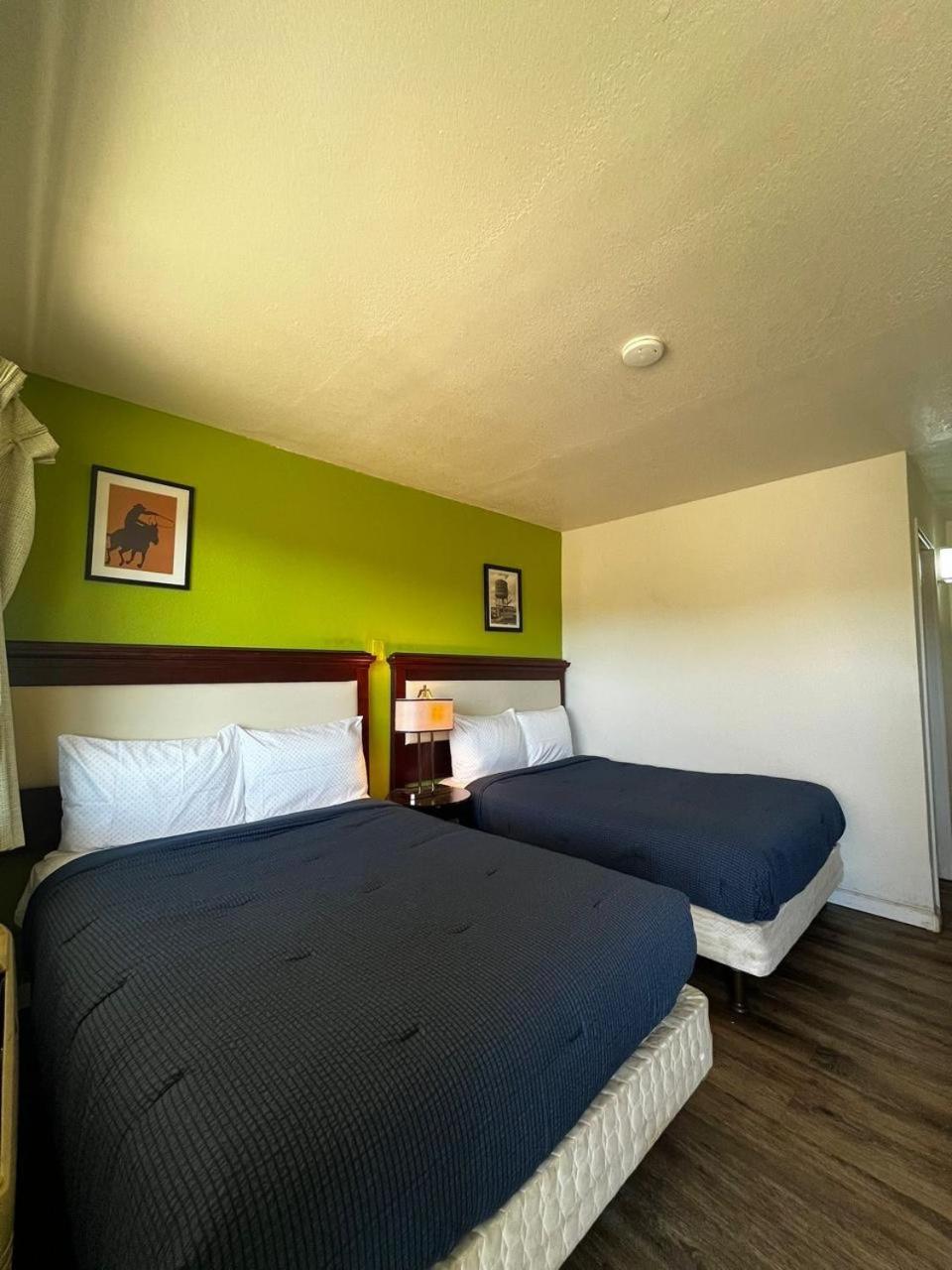 Parkside Inn by PHG - Sweetwater 11/20