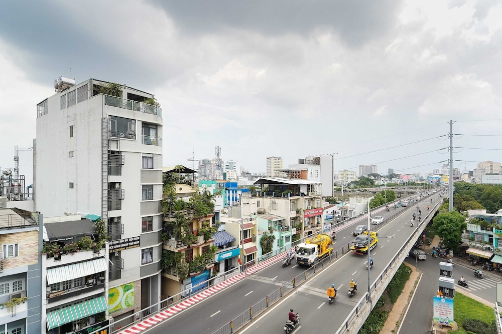 Collection O Eva Hotel District 8 Near Ben Thanh Market 34/39