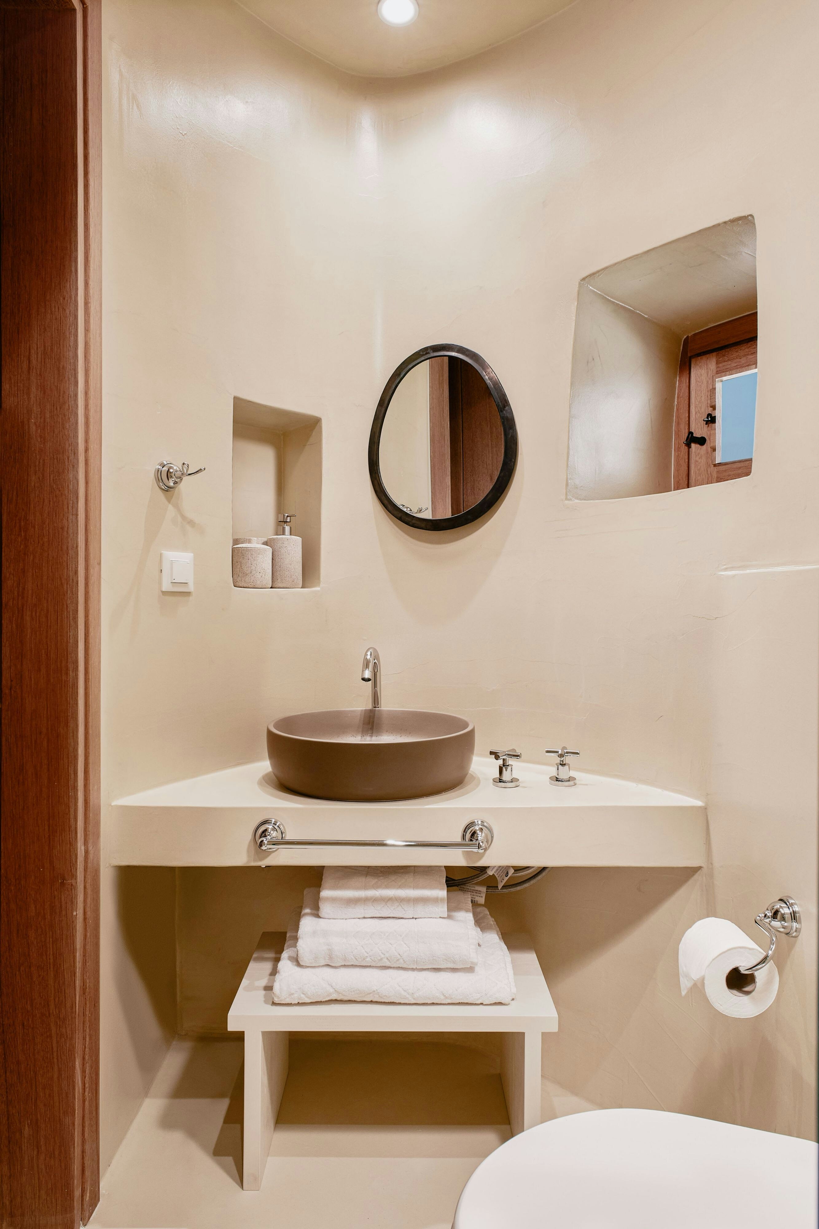 Mystique, a Luxury Collection Hotel, Santorini 77/79