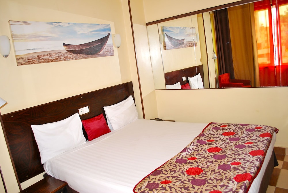 YaahoT Hotel 14/50
