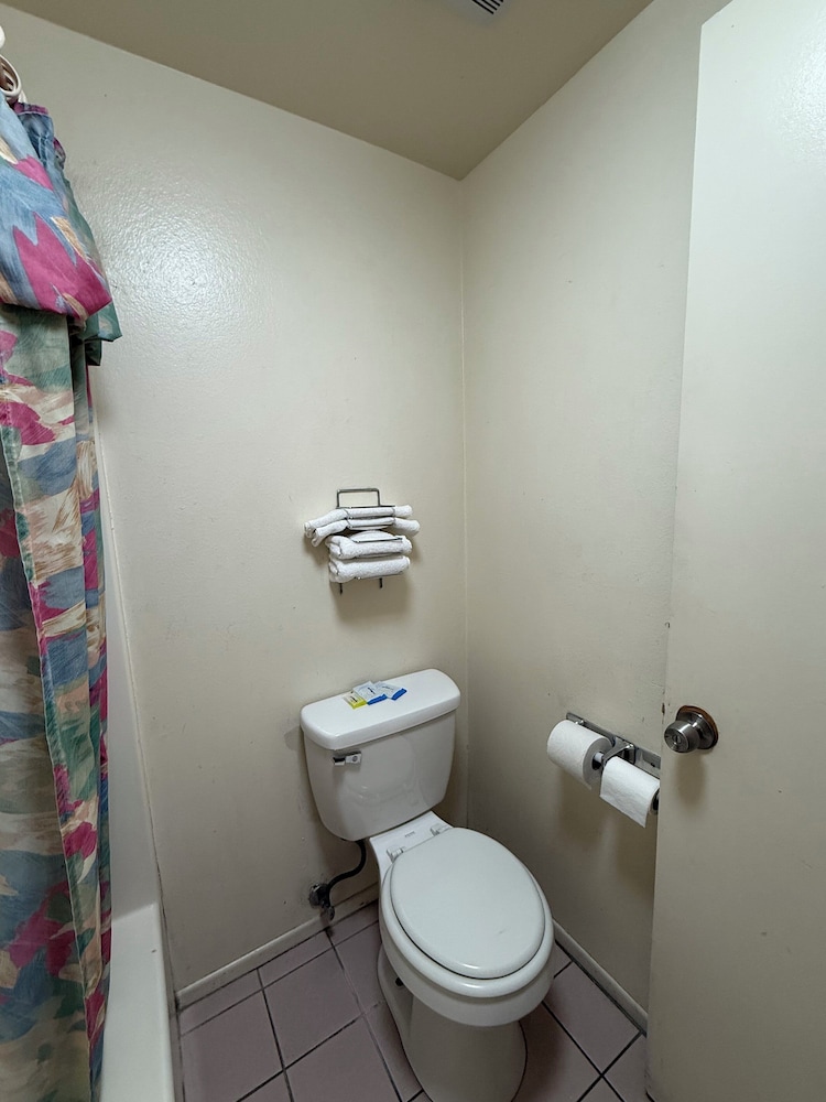 New Budget Inn 40/44