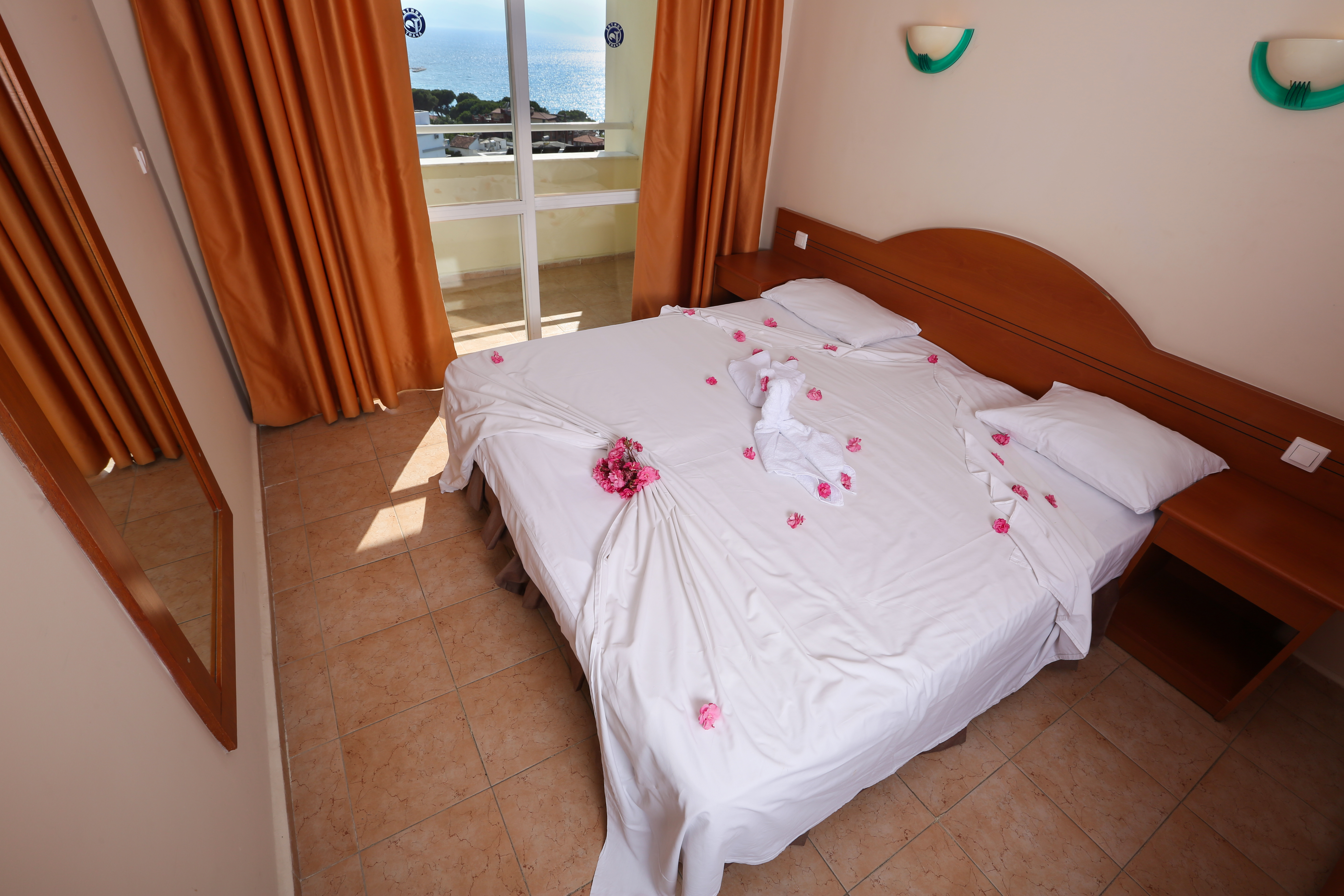 Room, Quadruple, Land View
