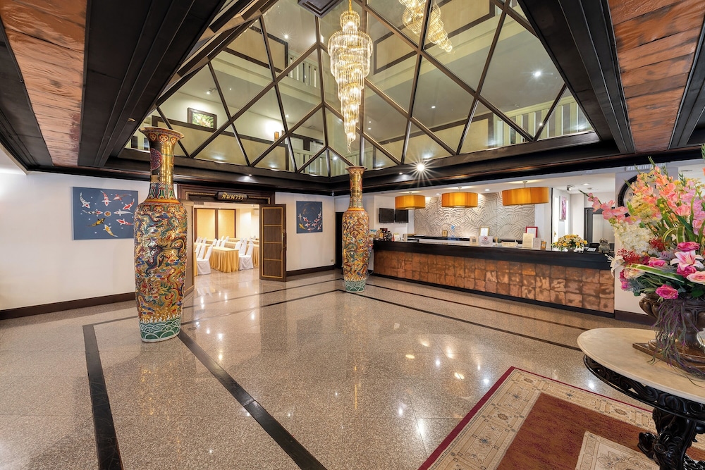 Royal Peninsula Hotel 18/66